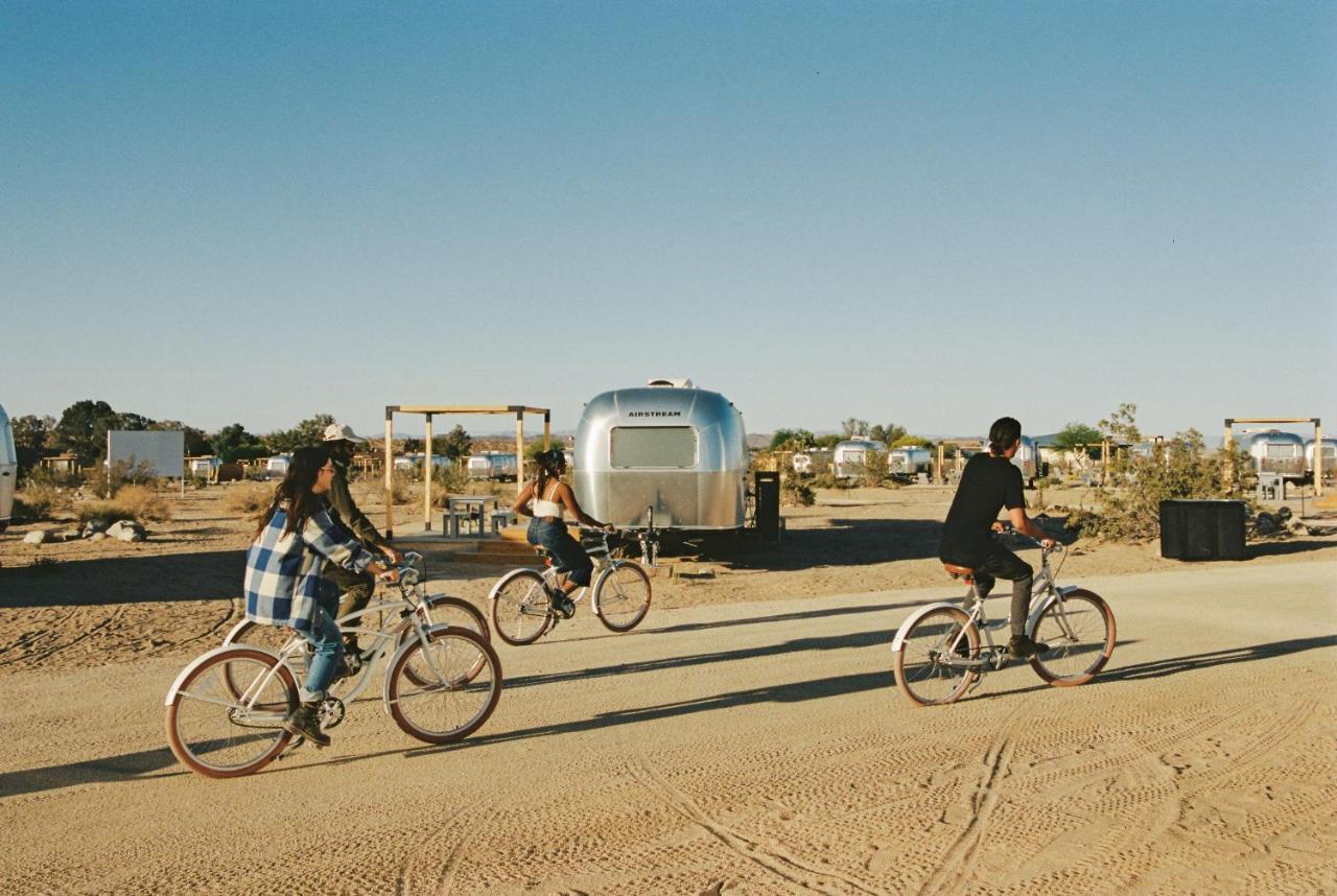ホテル Autocamp ジョシュア・ツリー エクステリア 写真